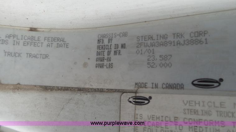 image for item BZ9157 2001 Sterling A9500 semi truck