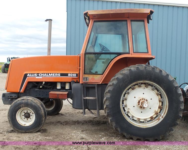 image for item BZ9557 Allis Chalmers 8010 tractor