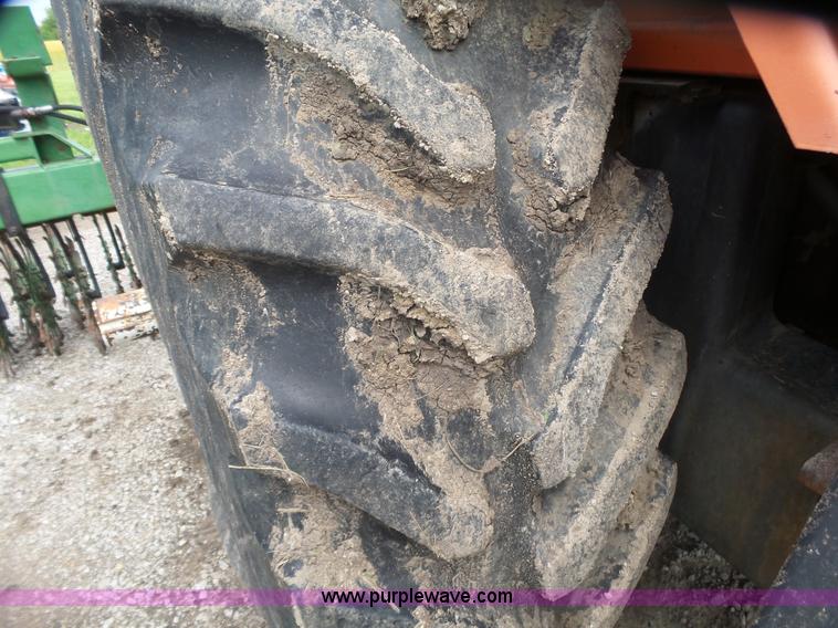 image for item BZ9557 Allis Chalmers 8010 tractor