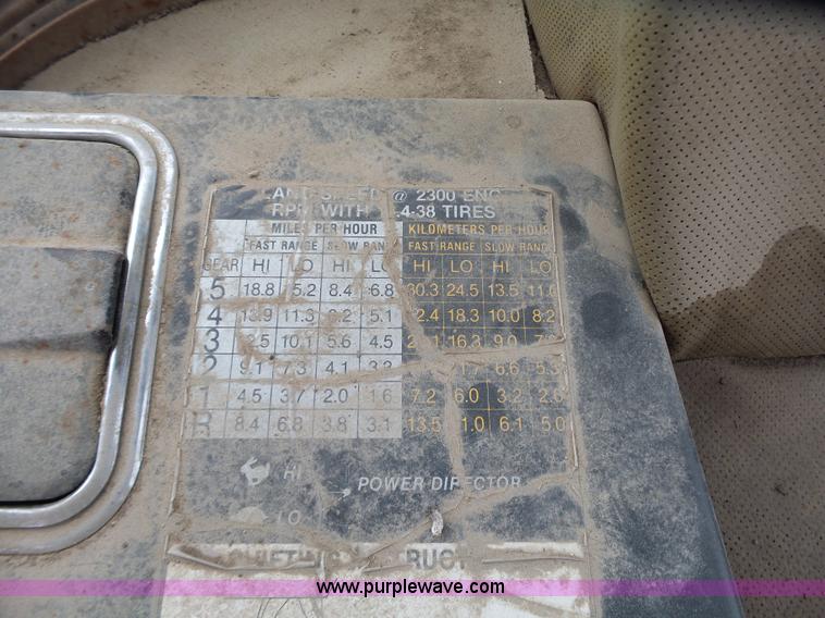 image for item BZ9557 Allis Chalmers 8010 tractor