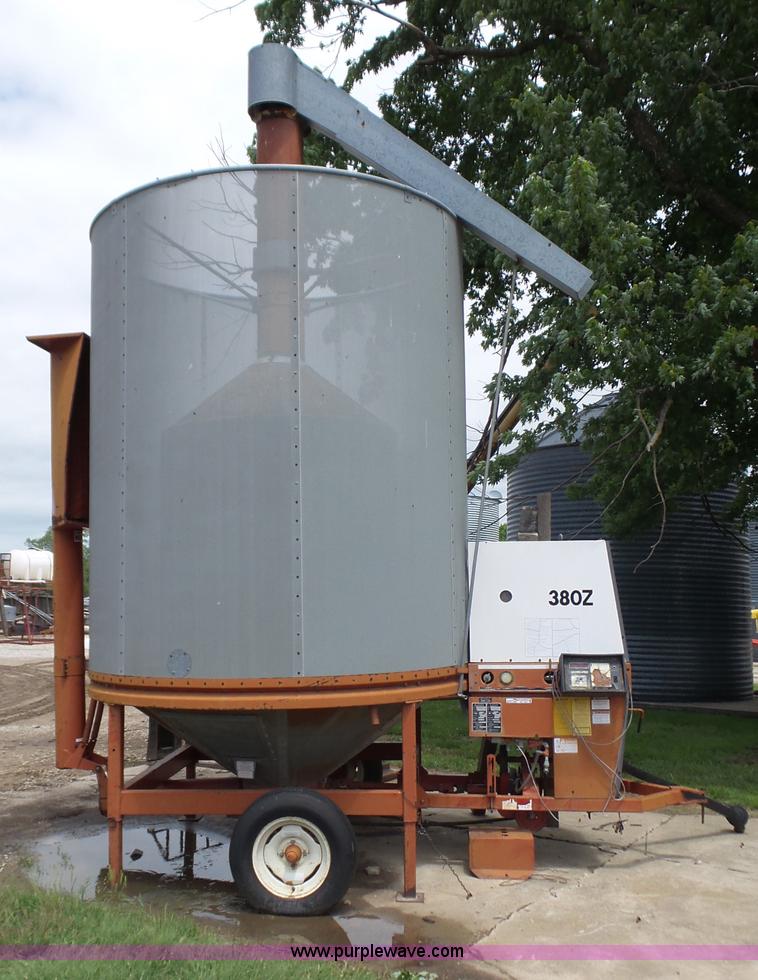 image for item BZ9561 GT 3802 grain dryer