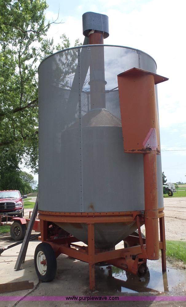 image for item BZ9561 GT 3802 grain dryer