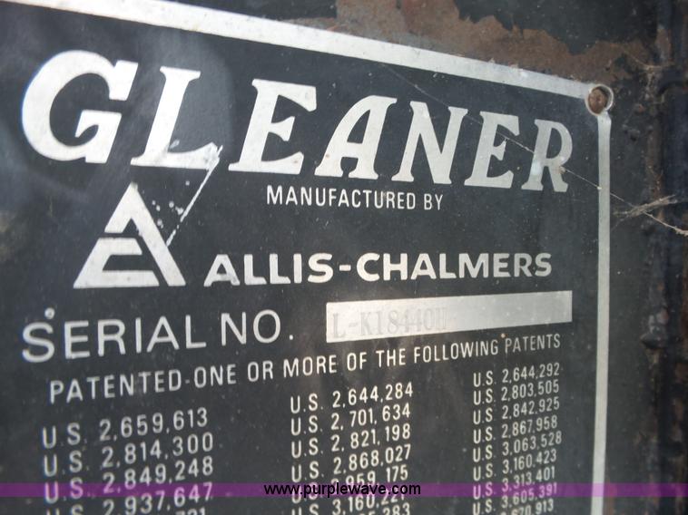 image for item BZ9569 1979 Gleaner L2 combine