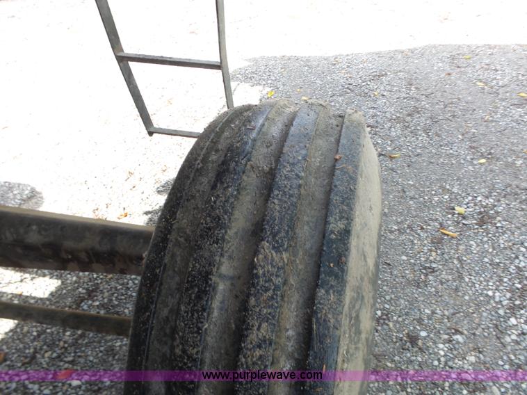 image for item BZ9569 1979 Gleaner L2 combine