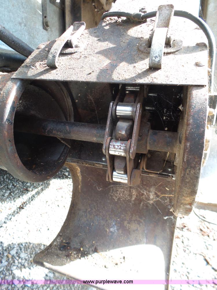 image for item BZ9569 1979 Gleaner L2 combine