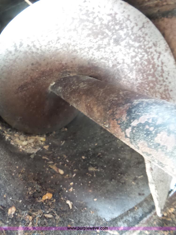 image for item BZ9569 1979 Gleaner L2 combine