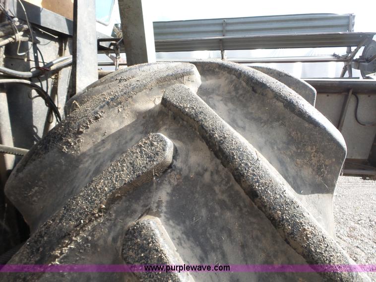 image for item BZ9569 1979 Gleaner L2 combine