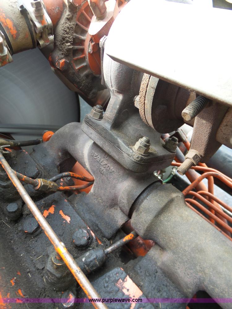 image for item BZ9569 1979 Gleaner L2 combine