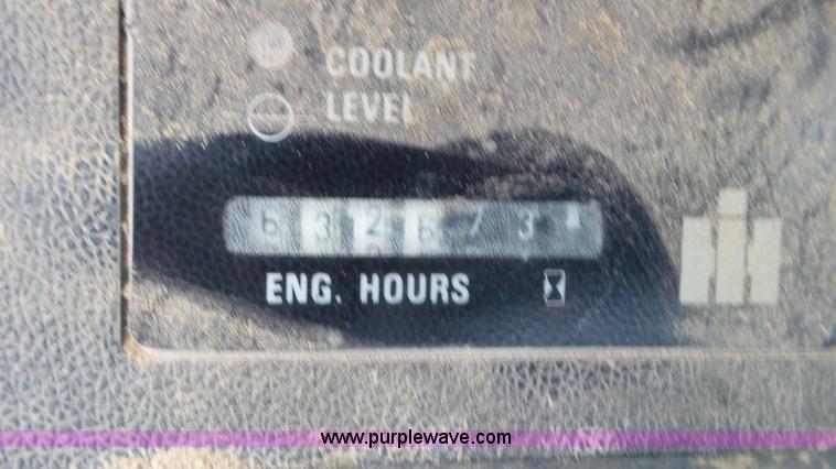 image for item CC9790 1982 International 5488 tractor