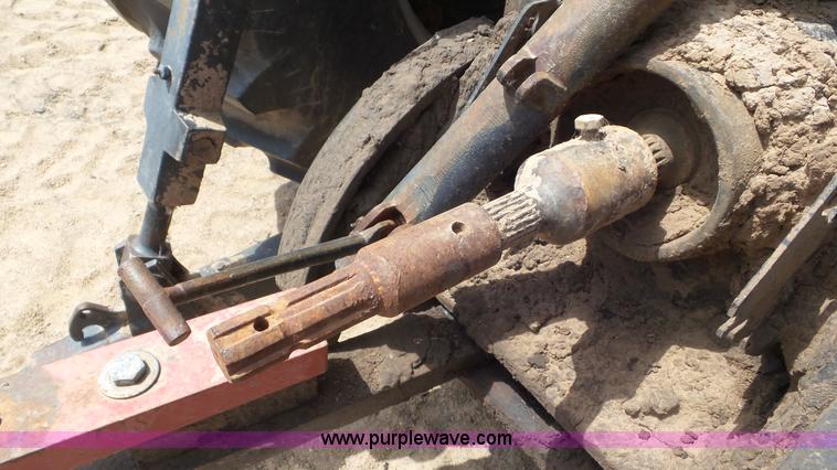 image for item CC9790 1982 International 5488 tractor