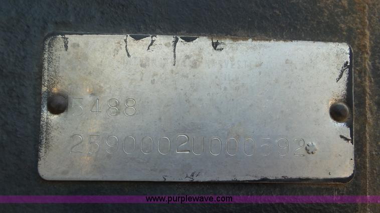 image for item CC9790 1982 International 5488 tractor