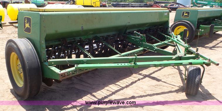 image for item CC9813 John Deere 8350 grain drill