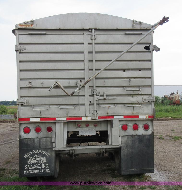image for item I1985 1978 Trailmobile OVGH-5CAH grain trailer