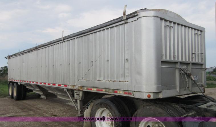 image for item I1985 1978 Trailmobile OVGH-5CAH grain trailer