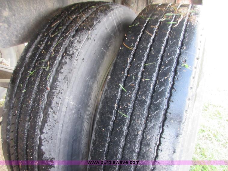 image for item I1985 1978 Trailmobile OVGH-5CAH grain trailer