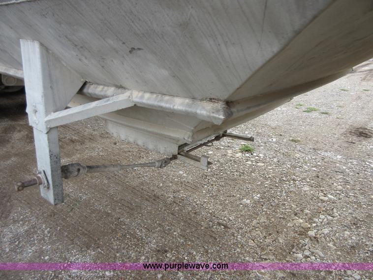 image for item I1985 1978 Trailmobile OVGH-5CAH grain trailer