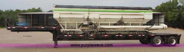 image for item I1989 1978 Transport Systems Inc drop deck trailer