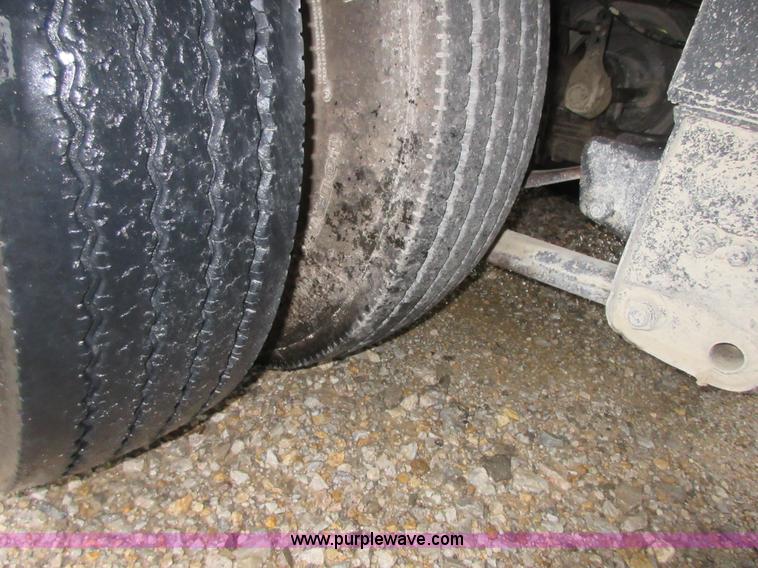 image for item I1989 1978 Transport Systems Inc drop deck trailer