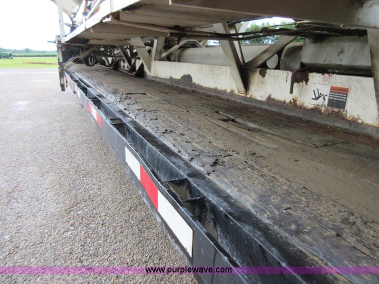 image for item I1989 1978 Transport Systems Inc drop deck trailer