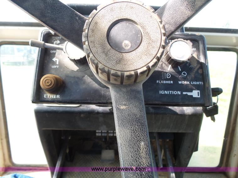 image for item J6059 1980 Case 2390 tractor