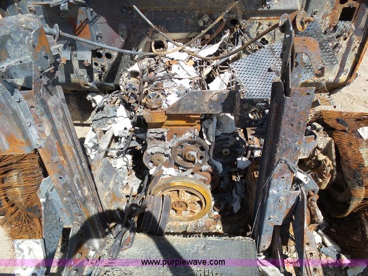 image for item J6080 1995 International feed truck