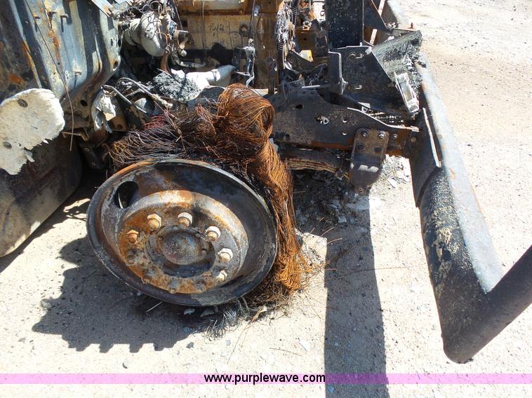 image for item J6080 1995 International feed truck