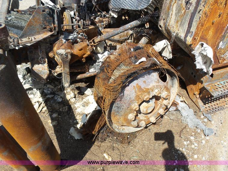 image for item J6080 1995 International feed truck