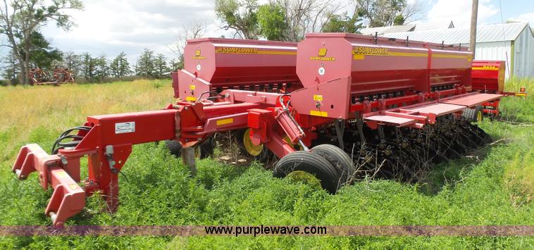 image for item J6081 2008 Sunflower 9434-40 no-till grain drill