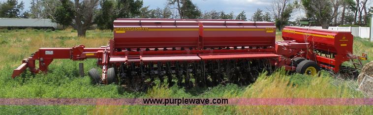 image for item J6081 2008 Sunflower 9434-40 no-till grain drill