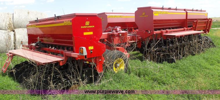 image for item J6081 2008 Sunflower 9434-40 no-till grain drill