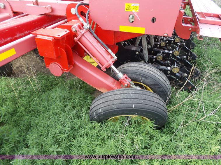 image for item J6081 2008 Sunflower 9434-40 no-till grain drill