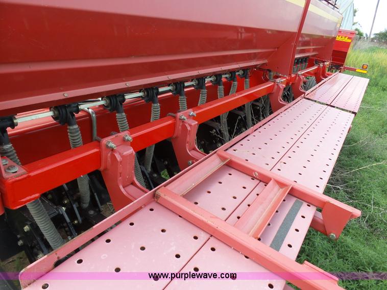 image for item J6081 2008 Sunflower 9434-40 no-till grain drill