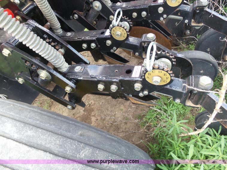 image for item J6081 2008 Sunflower 9434-40 no-till grain drill