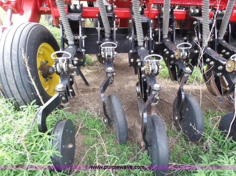 image for item J6081 2008 Sunflower 9434-40 no-till grain drill