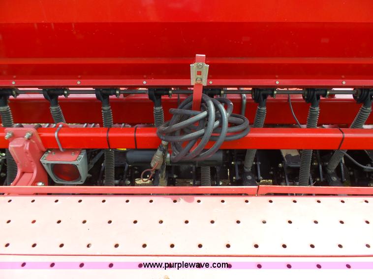 image for item J6081 2008 Sunflower 9434-40 no-till grain drill