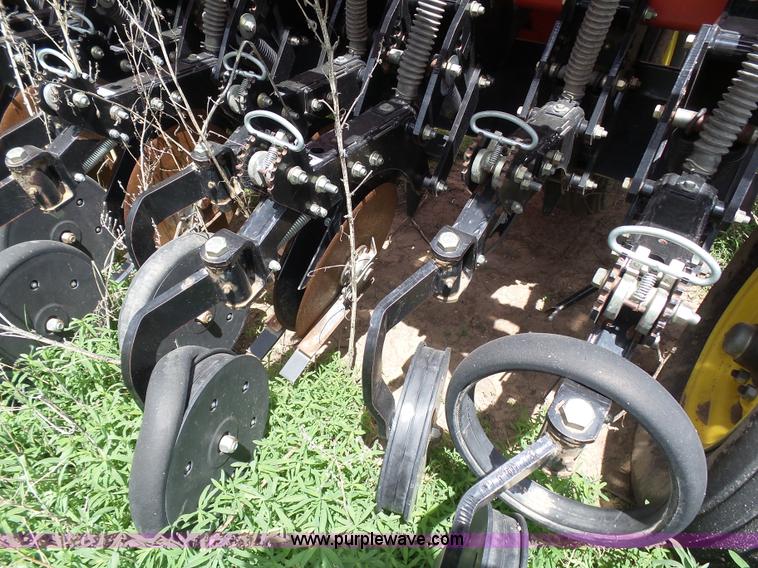 image for item J6081 2008 Sunflower 9434-40 no-till grain drill