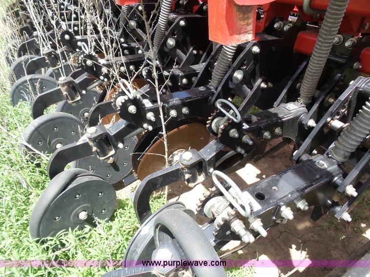 image for item J6081 2008 Sunflower 9434-40 no-till grain drill