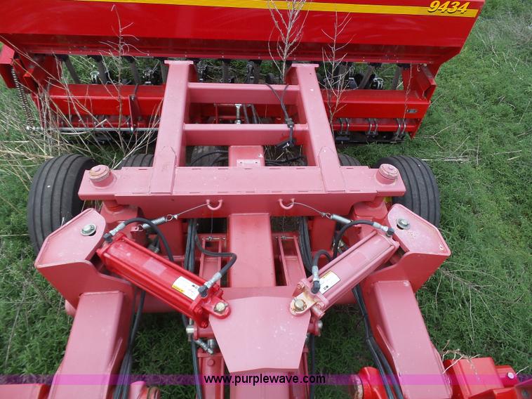 image for item J6081 2008 Sunflower 9434-40 no-till grain drill