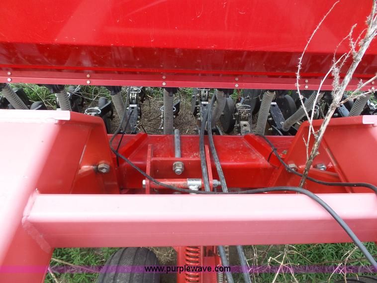 image for item J6081 2008 Sunflower 9434-40 no-till grain drill