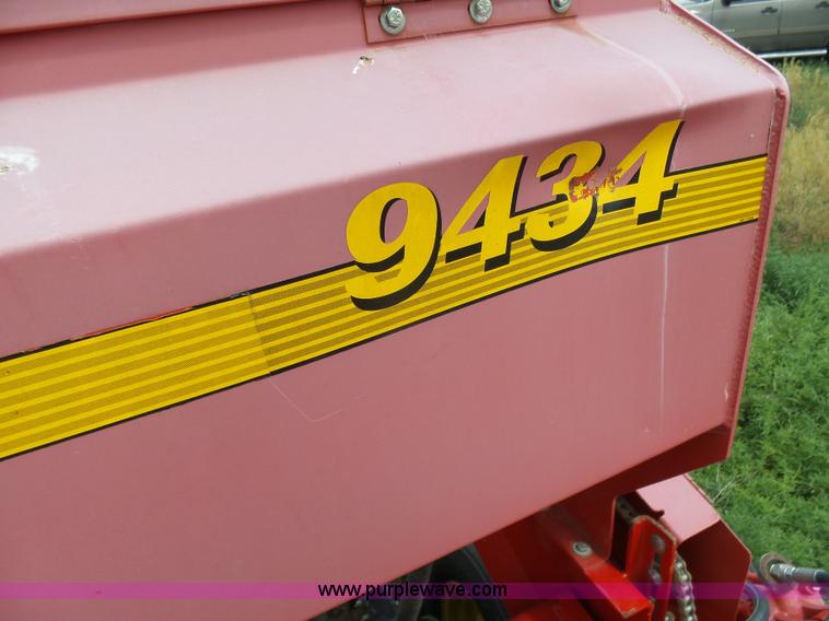 image for item J6081 2008 Sunflower 9434-40 no-till grain drill