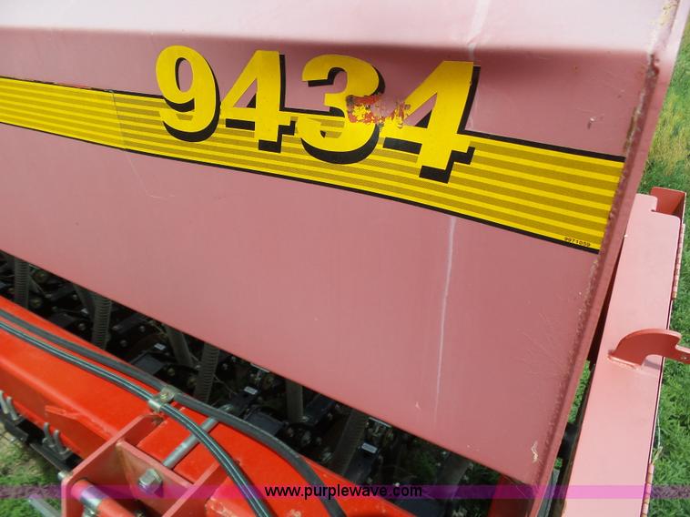 image for item J6081 2008 Sunflower 9434-40 no-till grain drill