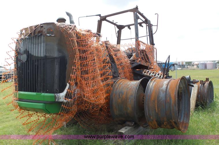 image for item J6095 2011 John Deere 9430 4WD tractor