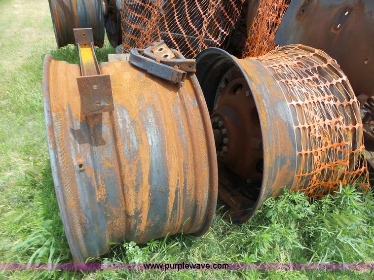 image for item J6095 2011 John Deere 9430 4WD tractor