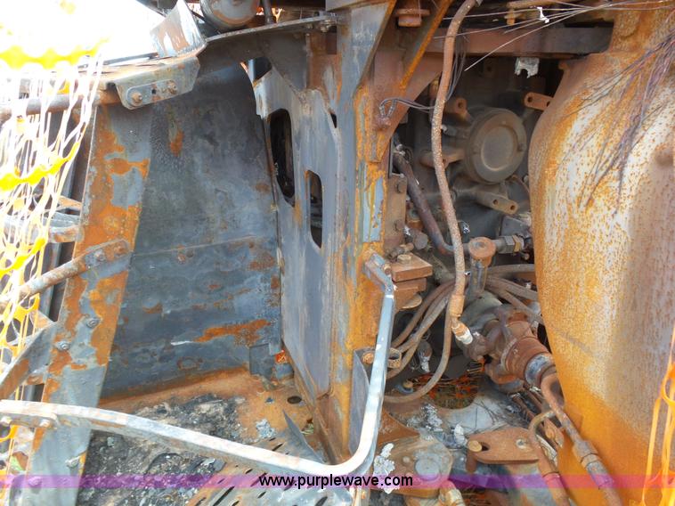 image for item J6095 2011 John Deere 9430 4WD tractor