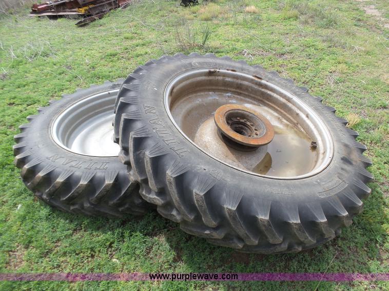 image for item J6117 Redball 7830 self-propelled sprayer