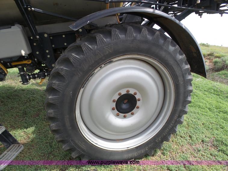 image for item J6117 Redball 7830 self-propelled sprayer