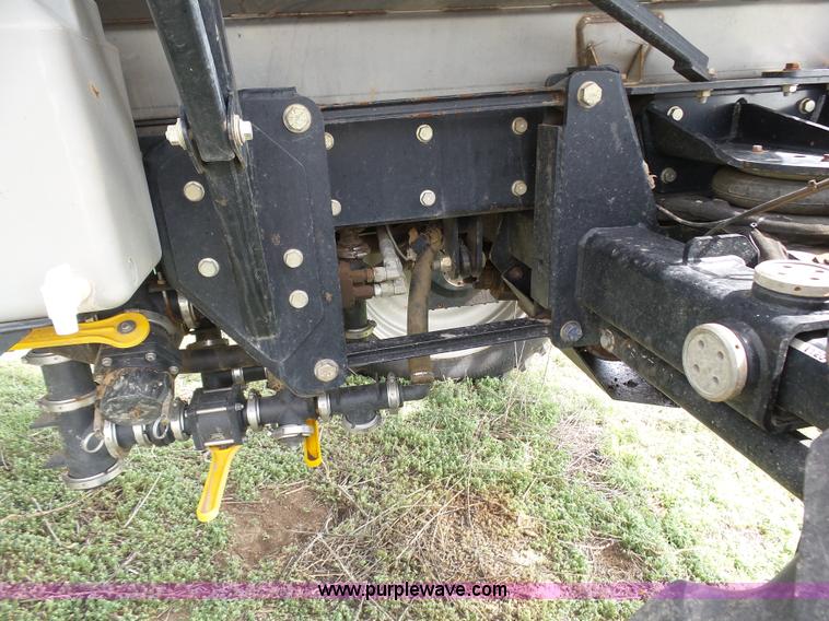 image for item J6117 Redball 7830 self-propelled sprayer