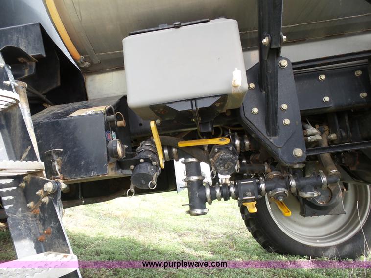 image for item J6117 Redball 7830 self-propelled sprayer