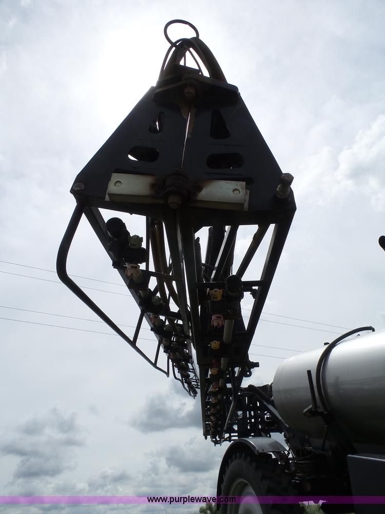 image for item J6117 Redball 7830 self-propelled sprayer