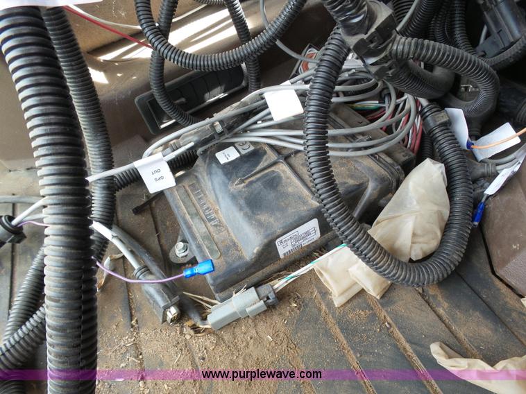 image for item J6117 Redball 7830 self-propelled sprayer